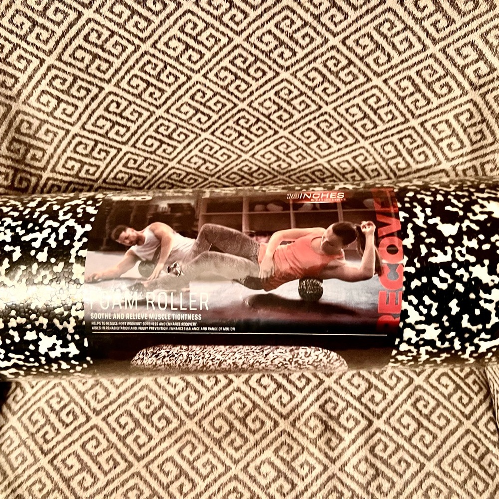 NEW 18" Large Foam Roller. Speckled Black and White. Muscle soothing.